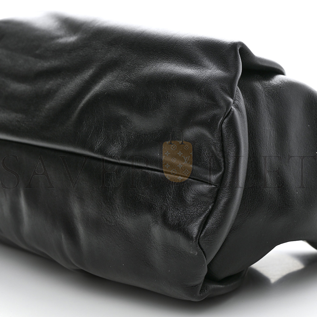 BOTTEGA VENETA SMOOTH BUTTER CALFSKIN SMALL THE SHOULDER POUCH BLACK (39*22*15cm) BOTTEGA VENETA SMOOTH BUTTER CALFSKIN SMALL THE SHOULDER POUCH BLACK (39*22*15cm)