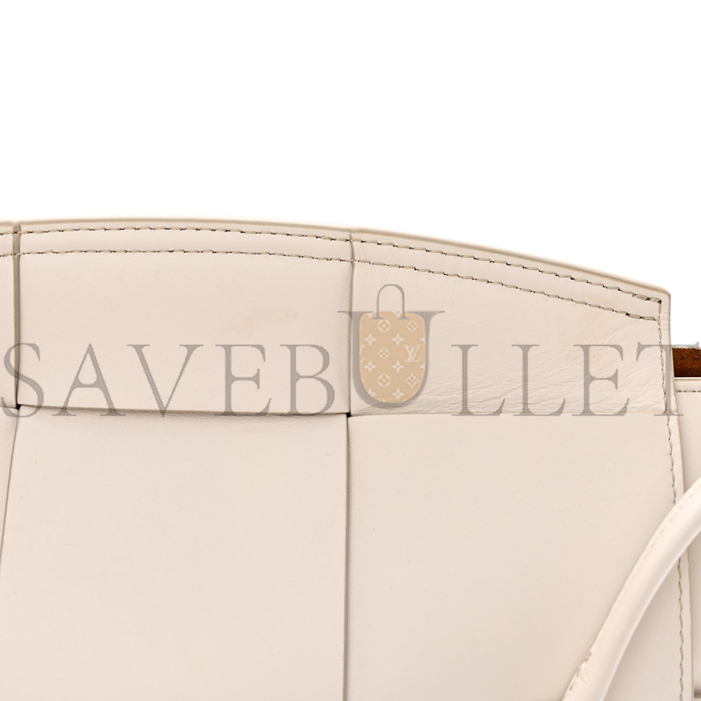 BOTTEGA VENETA FRENCH CALFSKIN MAXI INTRECCIATO SMALL ARCO BIANCO (33*20*9cm) BOTTEGA VENETA FRENCH CALFSKIN MAXI INTRECCIATO SMALL ARCO BIANCO (33*20*9cm)