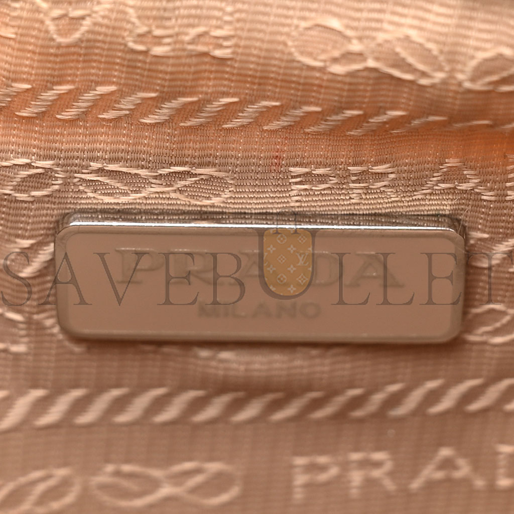PRADA NYLON RE-EDITION 2005 SHOULDER BAG CAMMEO (22*13*6cm) PRADA NYLON RE-EDITION 2005 SHOULDER BAG CAMMEO (22*13*6cm)